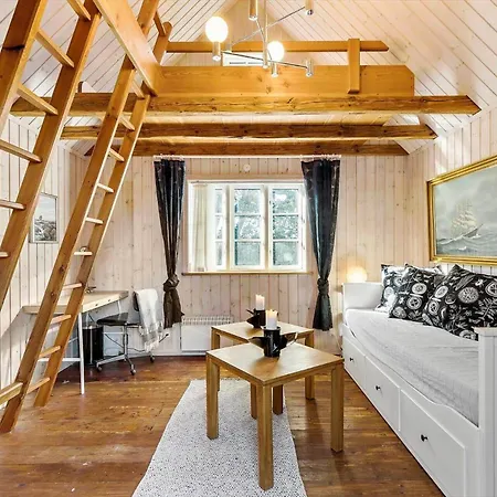 8514-grenaa-sortebaervej-16 Semesterbostad Grenå